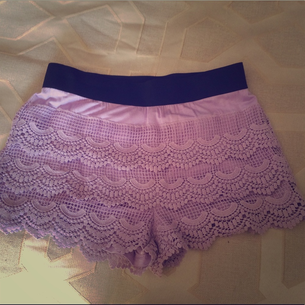 Lavender lace tiered shorts by Umgee, size Large.